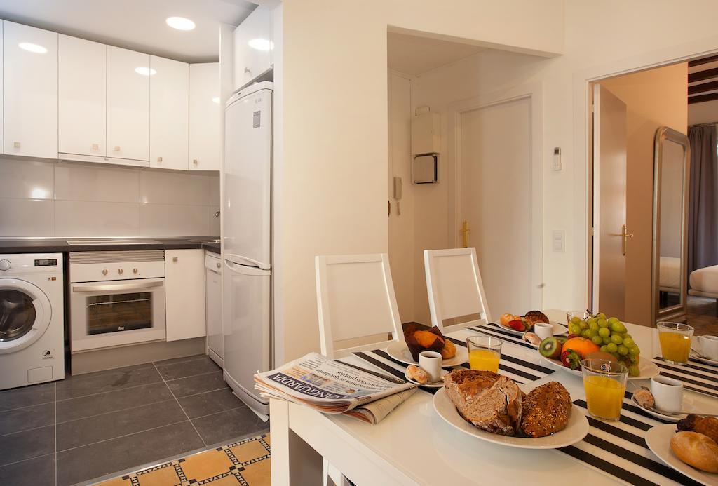Barnapartments Basic Gracia Barcelona Exteriör bild