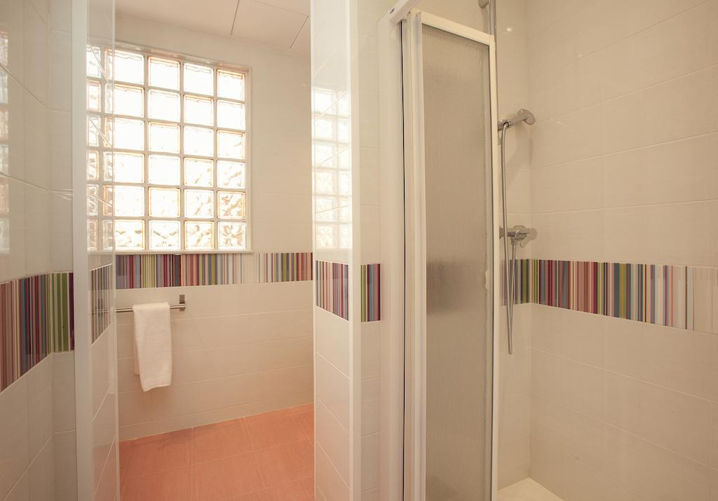 Barnapartments Basic Gracia Barcelona Exteriör bild