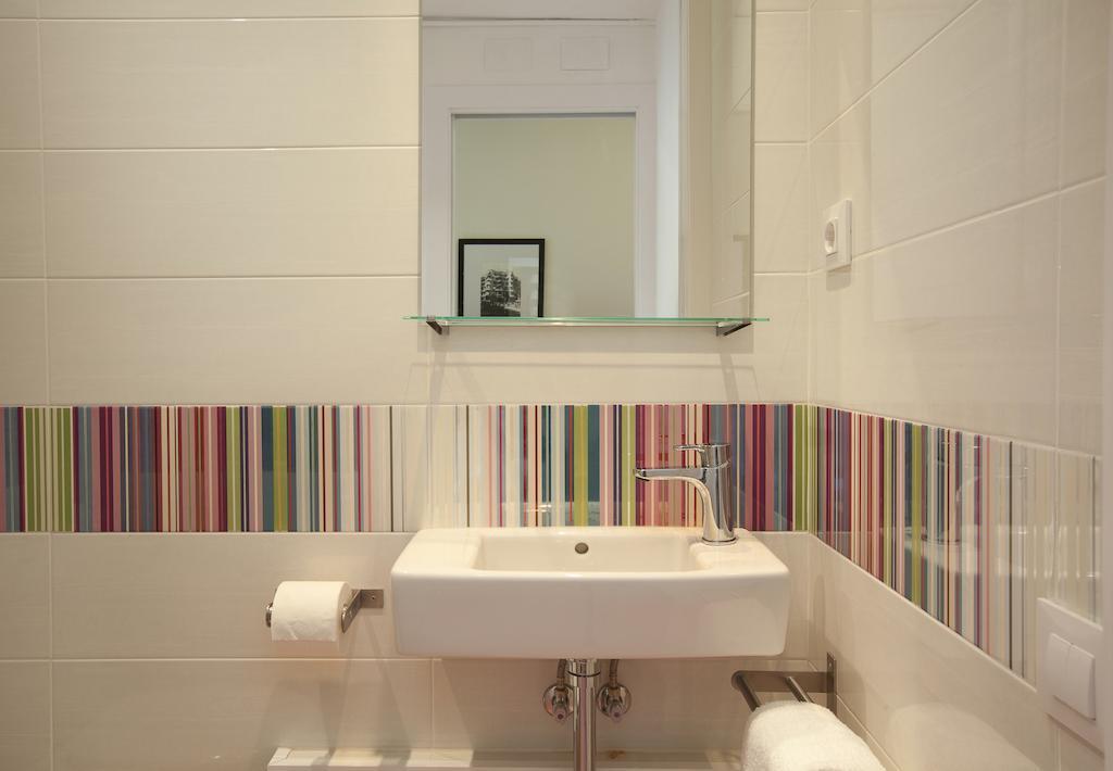 Barnapartments Basic Gracia Barcelona Exteriör bild