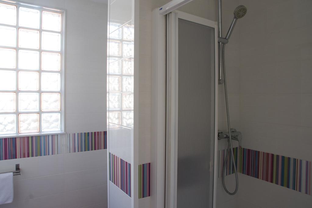 Barnapartments Basic Gracia Barcelona Exteriör bild