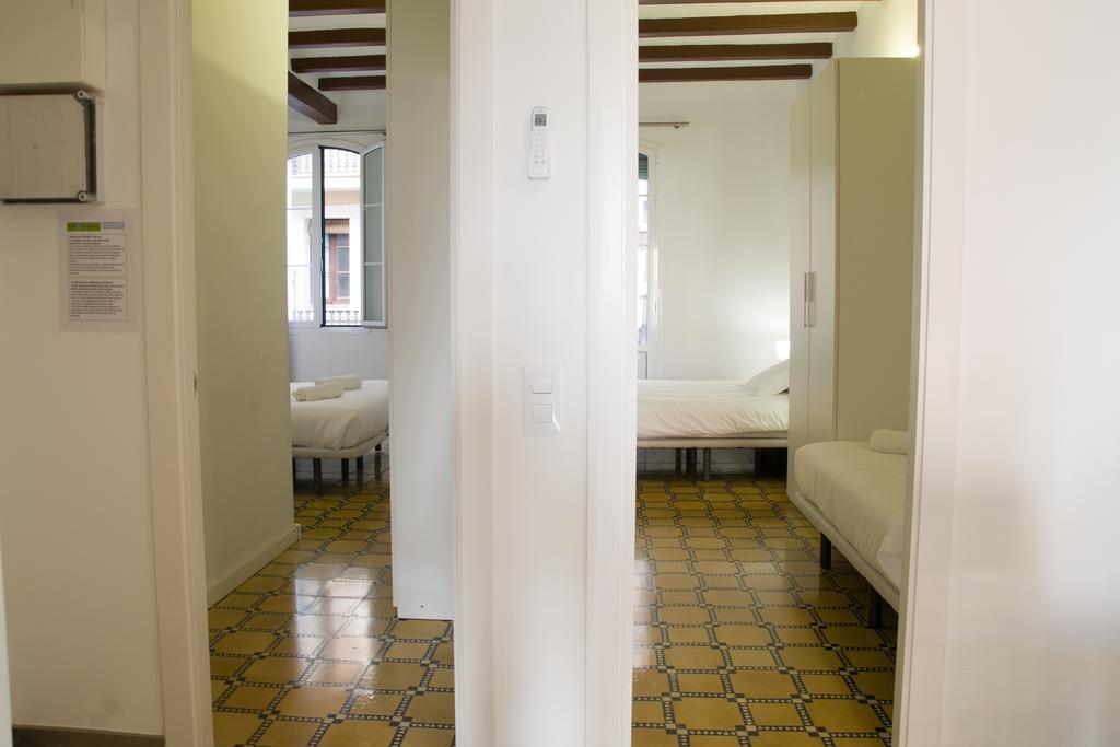 Barnapartments Basic Gracia Barcelona Exteriör bild
