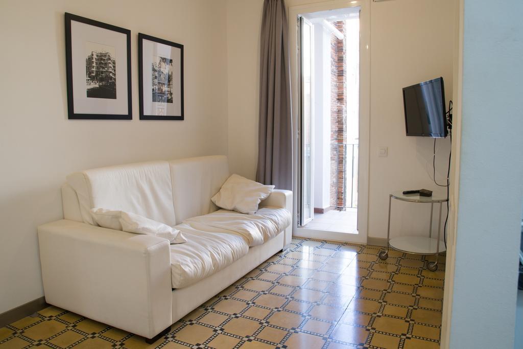 Barnapartments Basic Gracia Barcelona Exteriör bild